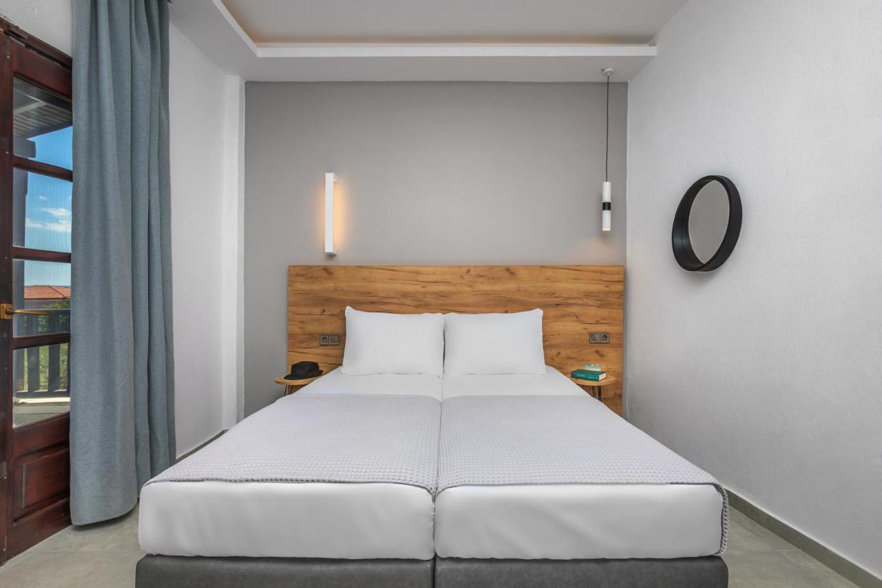 Eleon Suites Afytos Zewnętrze zdjęcie
