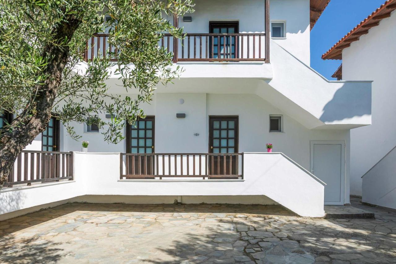 Eleon Suites Afytos Zewnętrze zdjęcie